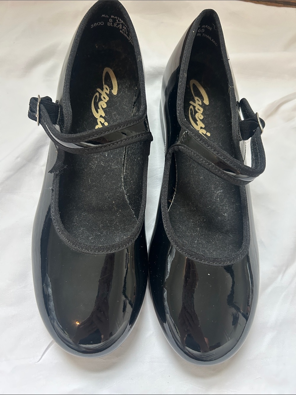 Capezio Black Patent tap shoes size 8 - like new